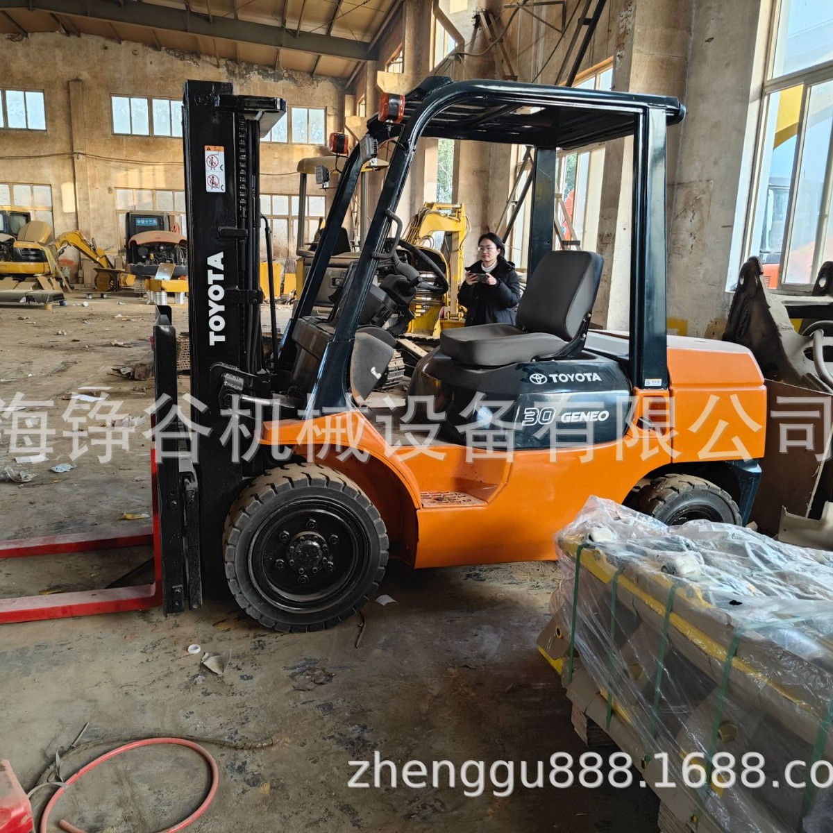 二手丰田3吨 7F 三门架叉车 带中缸 Toyota 7F FD30 Forklift Tri