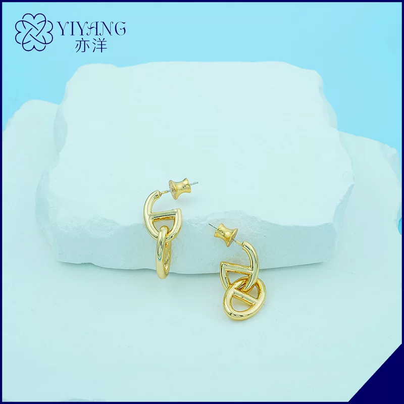 亦洋饰品 Летняя металлическая универсальная модная конструкция платиновые серьги, тренд сезона