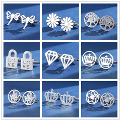 High-end titanium steel hollow crown cufflink, personalized fun and fade-resistant dragonfly cufflink, French-style shirt silver accessory