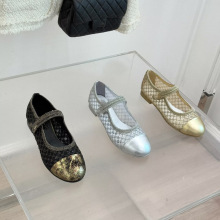 ߶ŮЬЬ2025¿ɫƬUW荜\چЬСLŮЬ