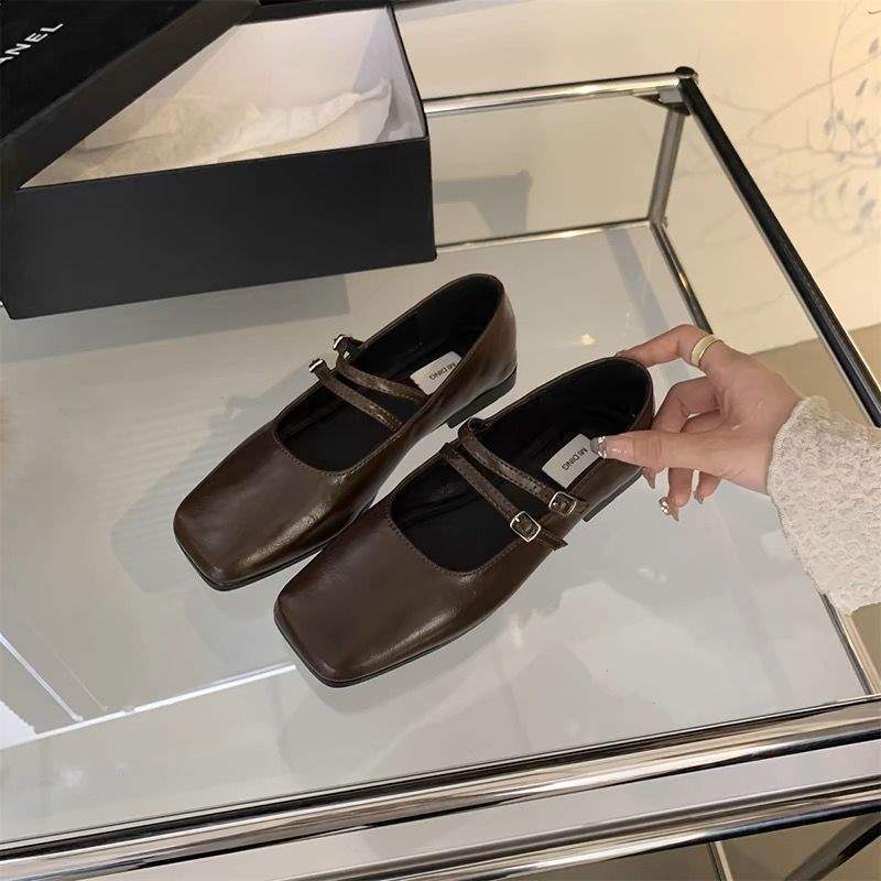 Fashionable Mary Jane shoes square toe low-cut flat