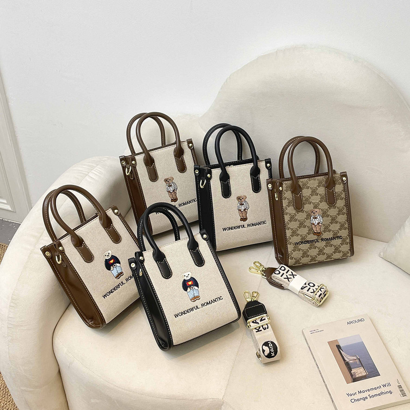 Kitty Bear 2025 New Women's Handbag Small Square Bag Fashionable Cute Bear Shoulder Bag Women's Crossbody Bag Kitty Bear 2025 New Women's Handbag Small Square Bag Fashionable Cute Bear Shoulder Bag Women's Crossbody Bag