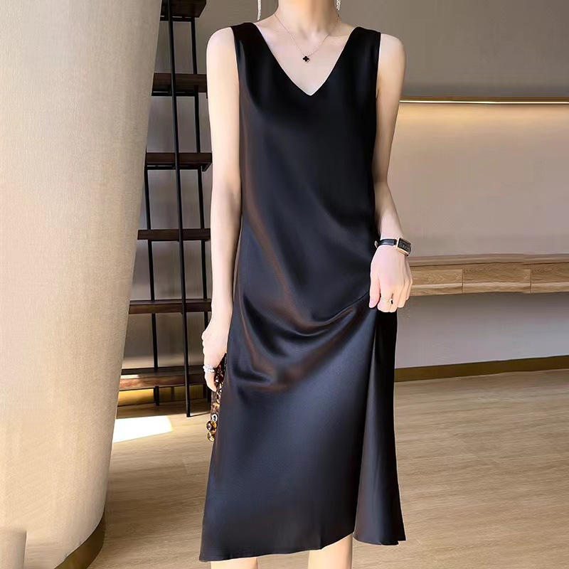 Nuevo vestido sin mangas para mujer 2026, nuevo vestido largo de satén por encima de la rodilla para verano, con tirantes de color liso y talla grande.