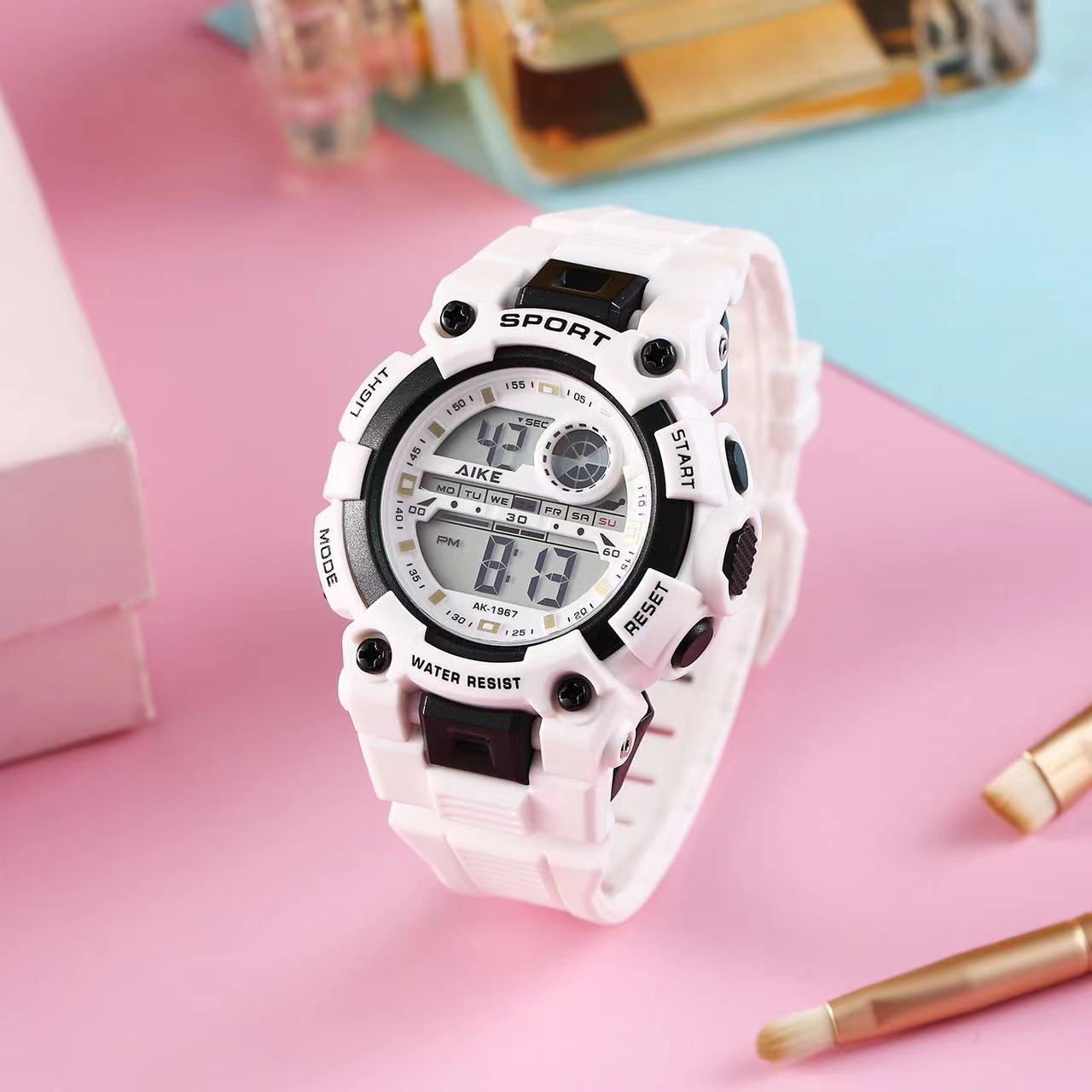AIKE1979 color caramelo simple estudiante reloj deportivo impermeable jalea reloj electrónico cultural y creativo reloj de embalaje independiente