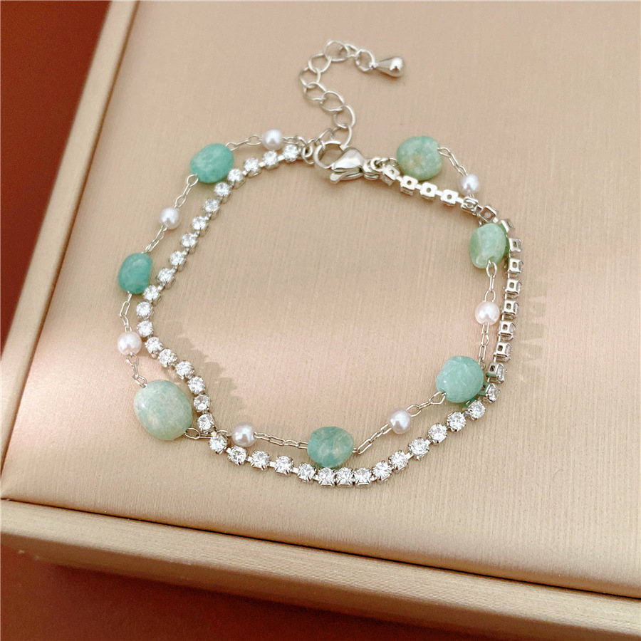 Resina de zircón mariposa flor pulsera ligera de lujo nicho de alta sensación pulsera accesorios de vacaciones joyas al por mayor image 8
