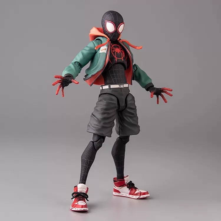 Marvel SHF Spider -Man Parallel Universe 2 Capital Cosmic Miles Move Box Model Model