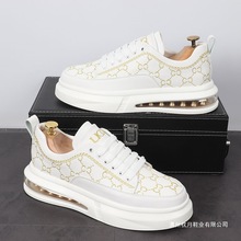 �W��վ�¿�̽�С��Ь�ٴ���ʿ�r�����eЬ���Ԛ�|��׃����߰�Ь