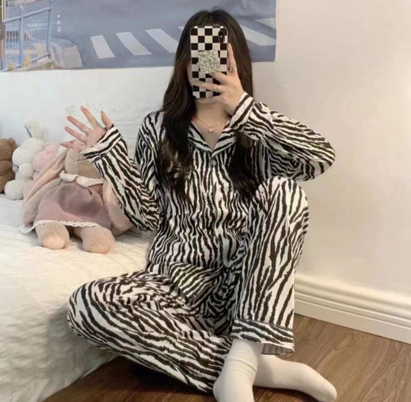 メーカー卸売春と秋の女性用パジャマ漫画ホーム服女の子長袖ズボンラペル在庫ありかわいいダブルロング|undefined