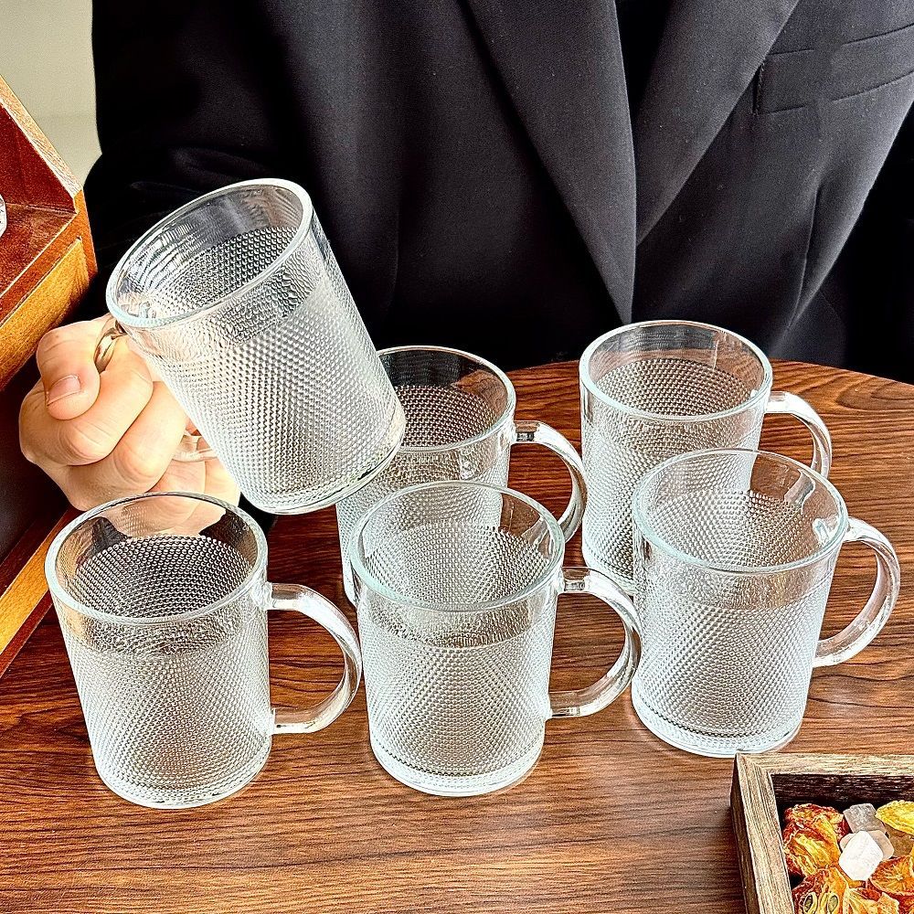 Glasmugg med handtag för kaffe och te hamrad design_voghion.com