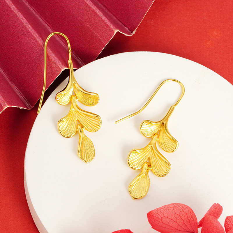 Arena oro ginkgo hoja pendientes aleación de cobre popular estilo simple hoja pendientes niñas accesorios frescos poco Libro Rojo mismo estilo