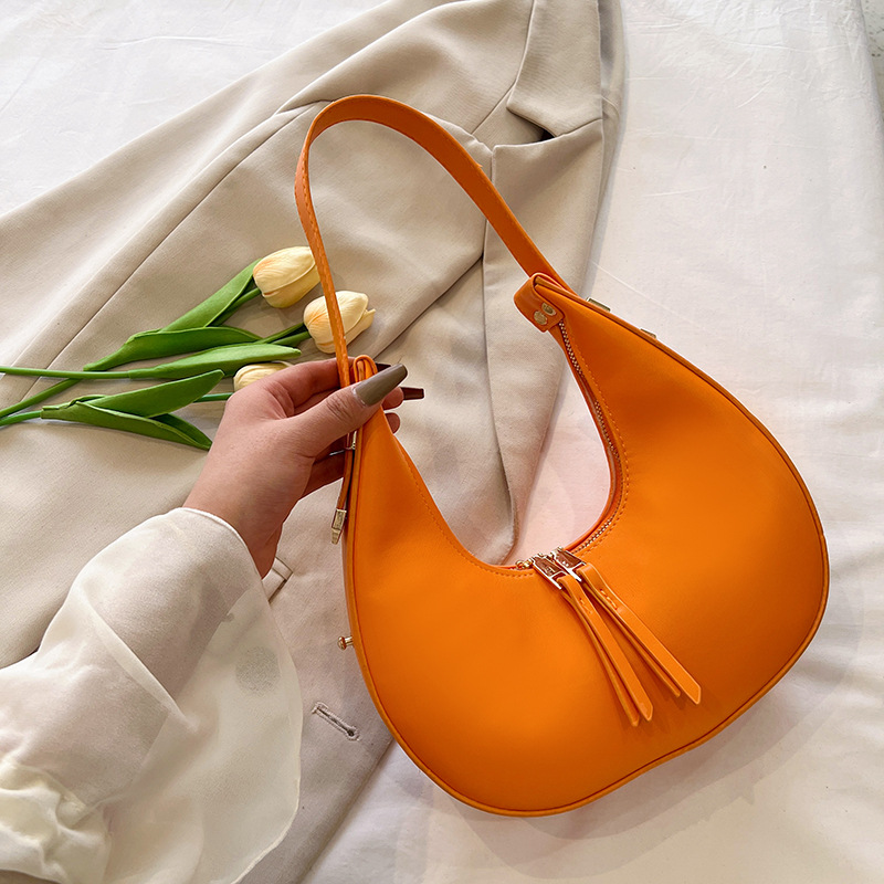 Solid color shoulder bag