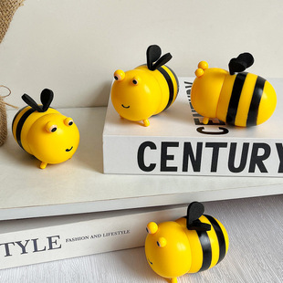 Creative Little Bee Toothpick Box Home Creative Cute Popular Desktop Toothpick Holder Living Room Portable Toothpick Jar