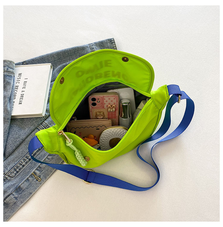Kid'S Nylon Solid Color Cute Dumpling Shape Zipper Flip Cover Crossbody Bag display picture 12