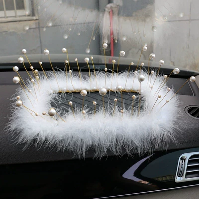 feather anti-slip mat car: Anti-slip mat - pearl-feathers-30-15cm