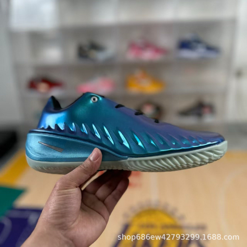 Putian foreign trade GT4 basketball shoes are slip-resistant, wear-resistant, comfortable, shock-absorbing, low-top, anti-torsion, practical, retro sports shoes for men Putian foreign trade GT4 basketball shoes are slip-resistant, wear-resistant, comfortable, shock-absorbing, low-top, anti-torsion, practical, retro sports shoes for men