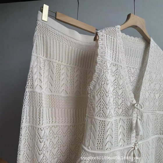 Hollow Linen Blended Knitted suit Spring/Summer 2025 New Bohemian Vacation Style Sleeveless Vest Overskirt