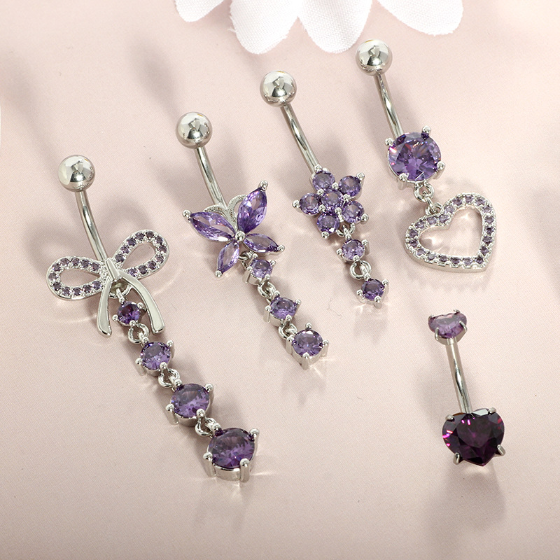 Silver pointed spike labret stud material detail