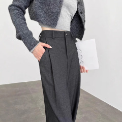 前売の灰色のスーツのズボンの女性の春の新型のデザイン感があります。
