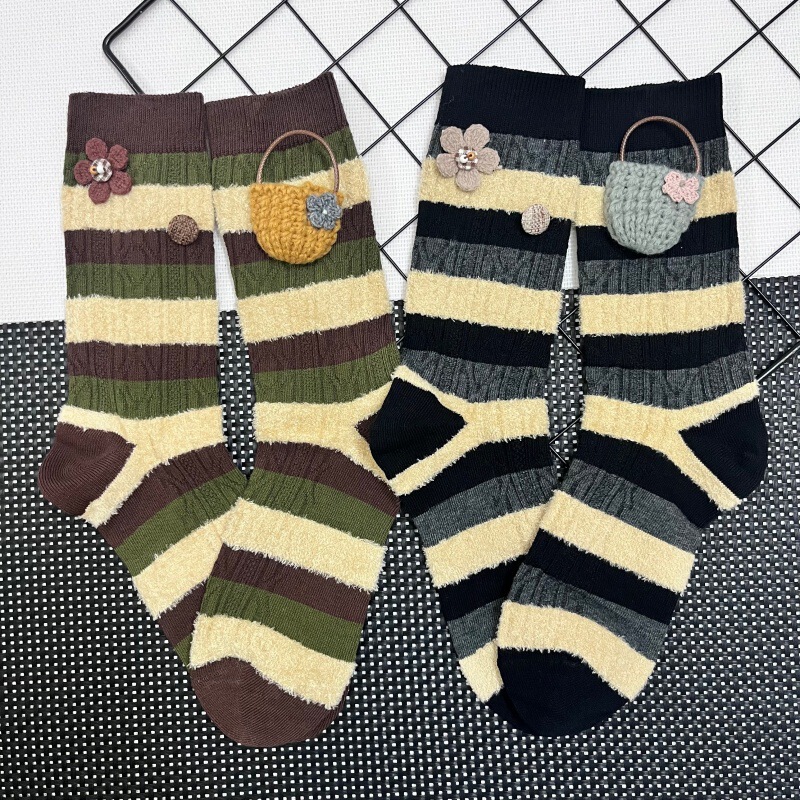 2025 New Autumn and Winter Socks for Women Stripesd Ab Version Handbag Flower Style Warm Plush Contrasting Color Cotton Mid-Calf Socks
