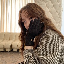 ᘿ���q�{ɫ����Ů����2025�¿��nϵ�Ӻ��T܇������ů¶ָ�|����