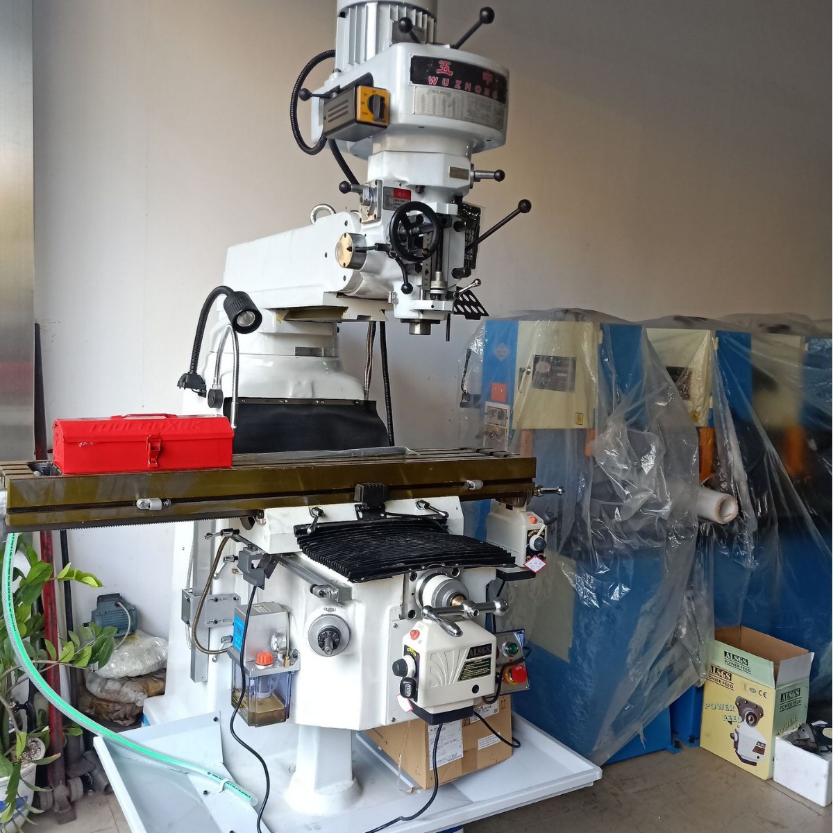 供应摇臂铣床 台湾台成M4铣床批发 广东铣床送货上门钻铣床