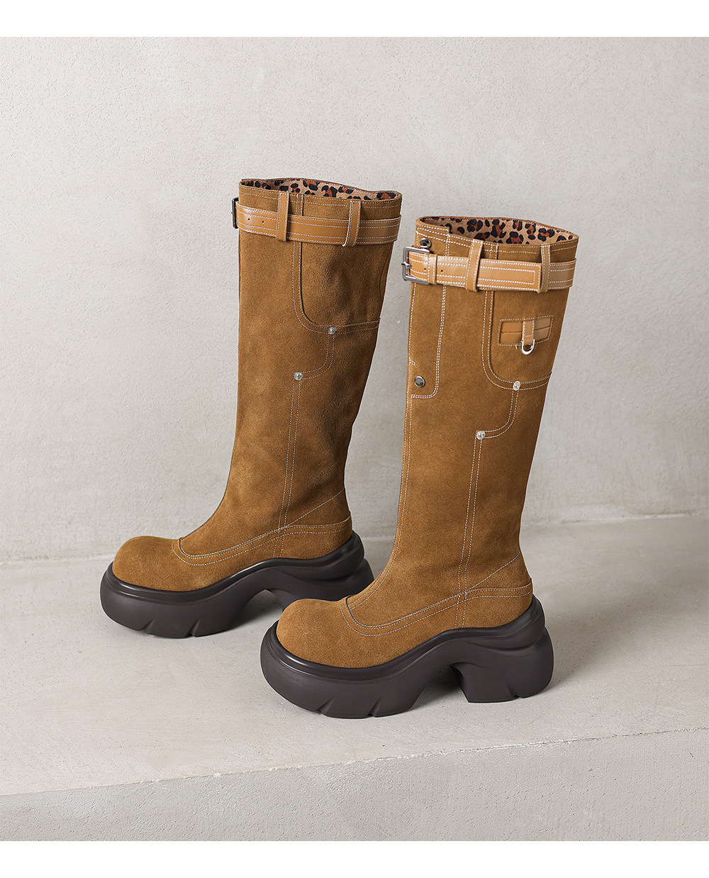 Boot nữ cao cổ hai kiểu mũi tròn đế dày phong cách Maillard da bò thời trang — Lớp lót nhung đen chi tiết 16