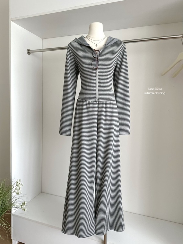 慵懒周末outfit 条纹修身正肩显瘦连帽卫衣套装女秋季|undefined