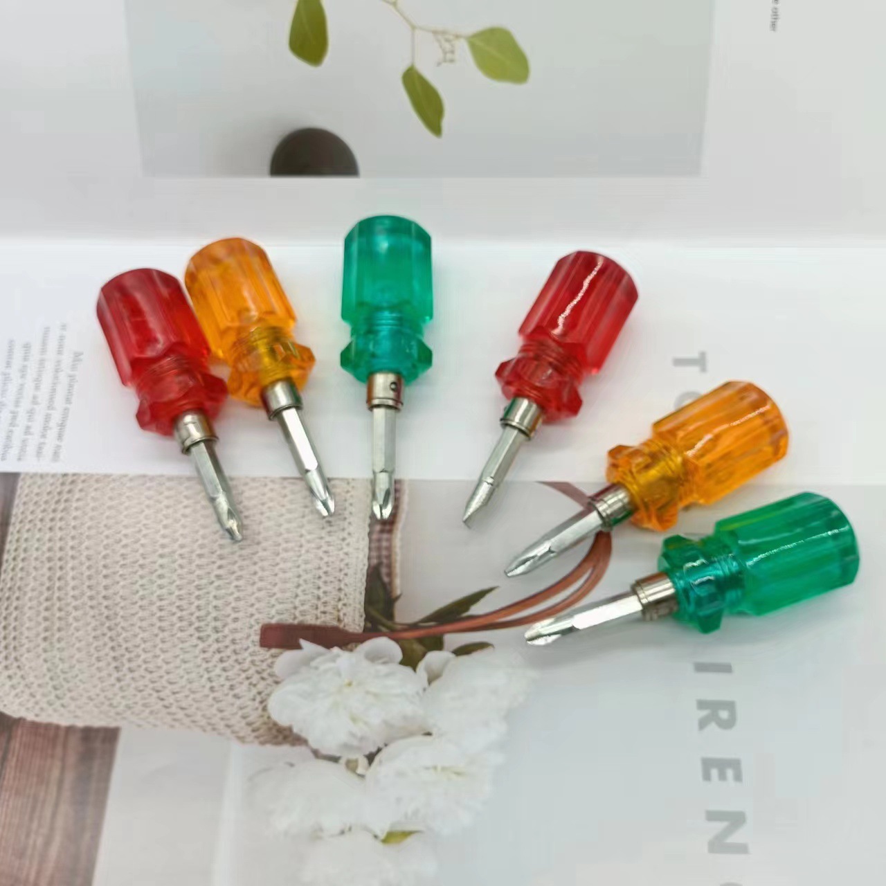 小萝卜头两用螺丝刀 十字一字可调水晶把改锥 螺丝刀一元批发