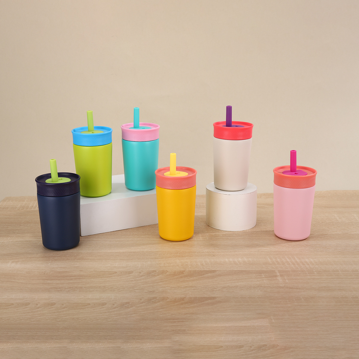 Nueva taza de aislamiento simple taza de café de acero inoxidable doméstica doble taza de paja mini portátil