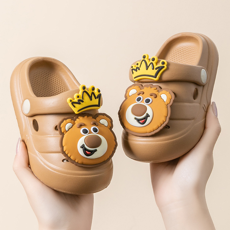 2024 nuevo cartón de dibujos animados para niños agujeros de cartón de dibujos animados suave antideslizante desodorante para usar sandalias de playa