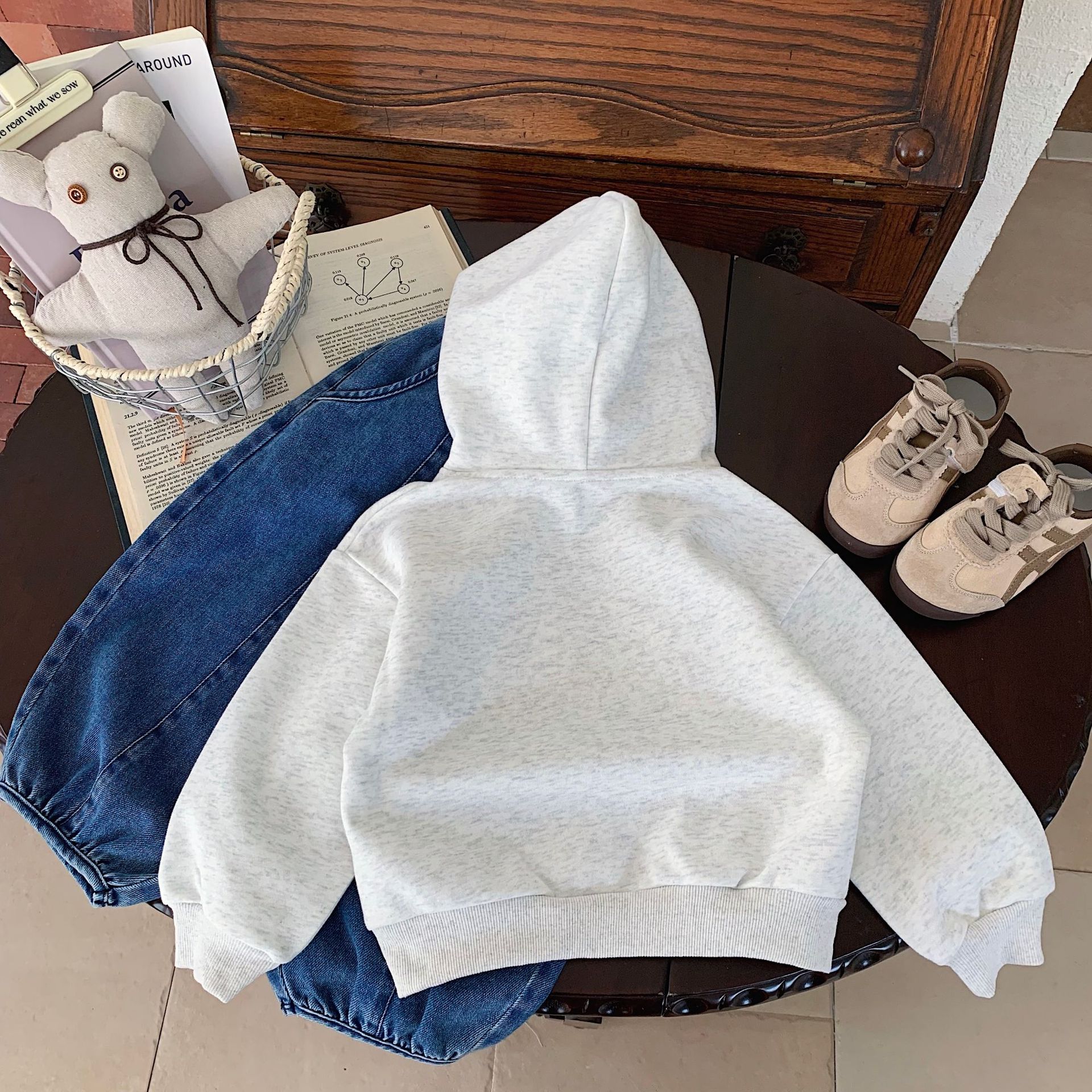 소년 조끼 2024 가을 어린이 세트 후드 풀오버 캐주얼 의류 패션 멋진 한국어 버전의 새로운 한국어 버전