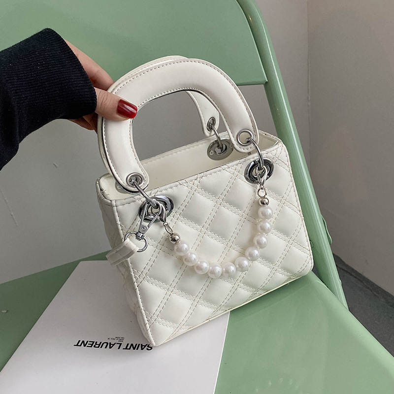 High-grade French niche bag 2021 new fashion rhombus Pearl handbag shoulder crossbody Diana bag