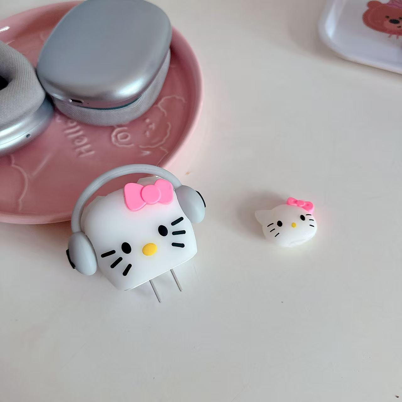 2023 nuevo cargador de dibujos animados cubierta protectora adecuada para Apple carga rápida cabeza 18/20W estándar europeo estándar americano aplicable