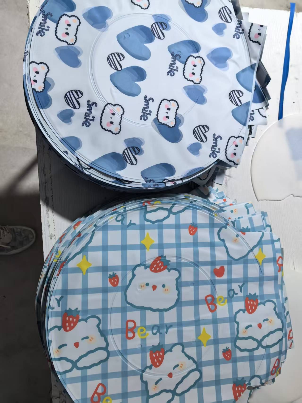 딸기블루 체크무늬 아이스네스트 42cm