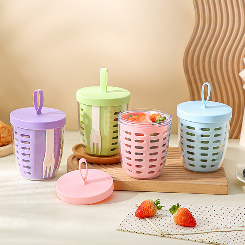 drenaje sellado a prueba de fugas taza de fruta de doble capa con horquilla portátil de gran capacidad fresca ensalada taza de fruta en stock al por mayor