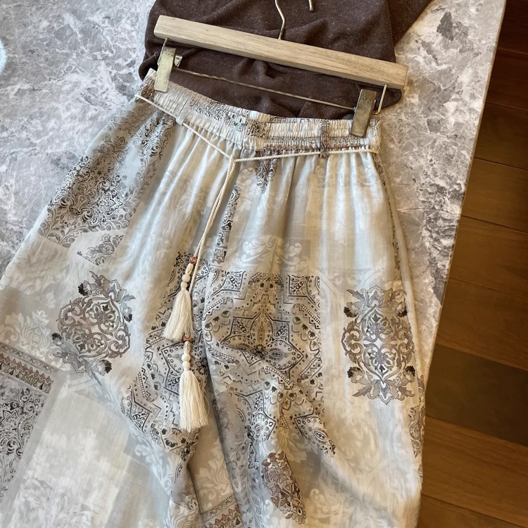 Keep It for Yourself! ! the Upper Body Is so Easy to Wear, Bohemian Resort Style Totem Print Tencel Straight Casual Pants for Women