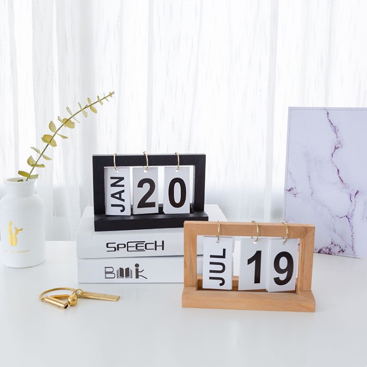 Creative wooden calendar for office
