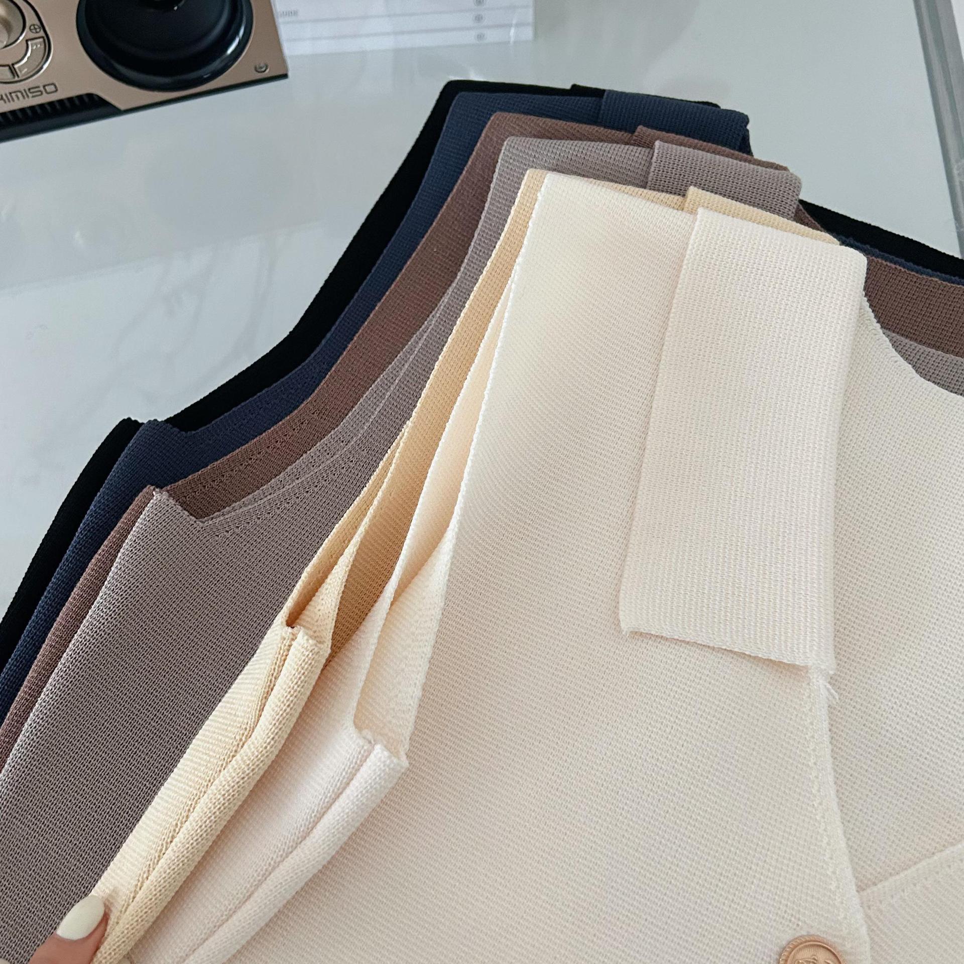 Women's Vest for Summer 2026, New Style for Outerwear, Elegant Single-Breasted French Retro Sleeveless Top