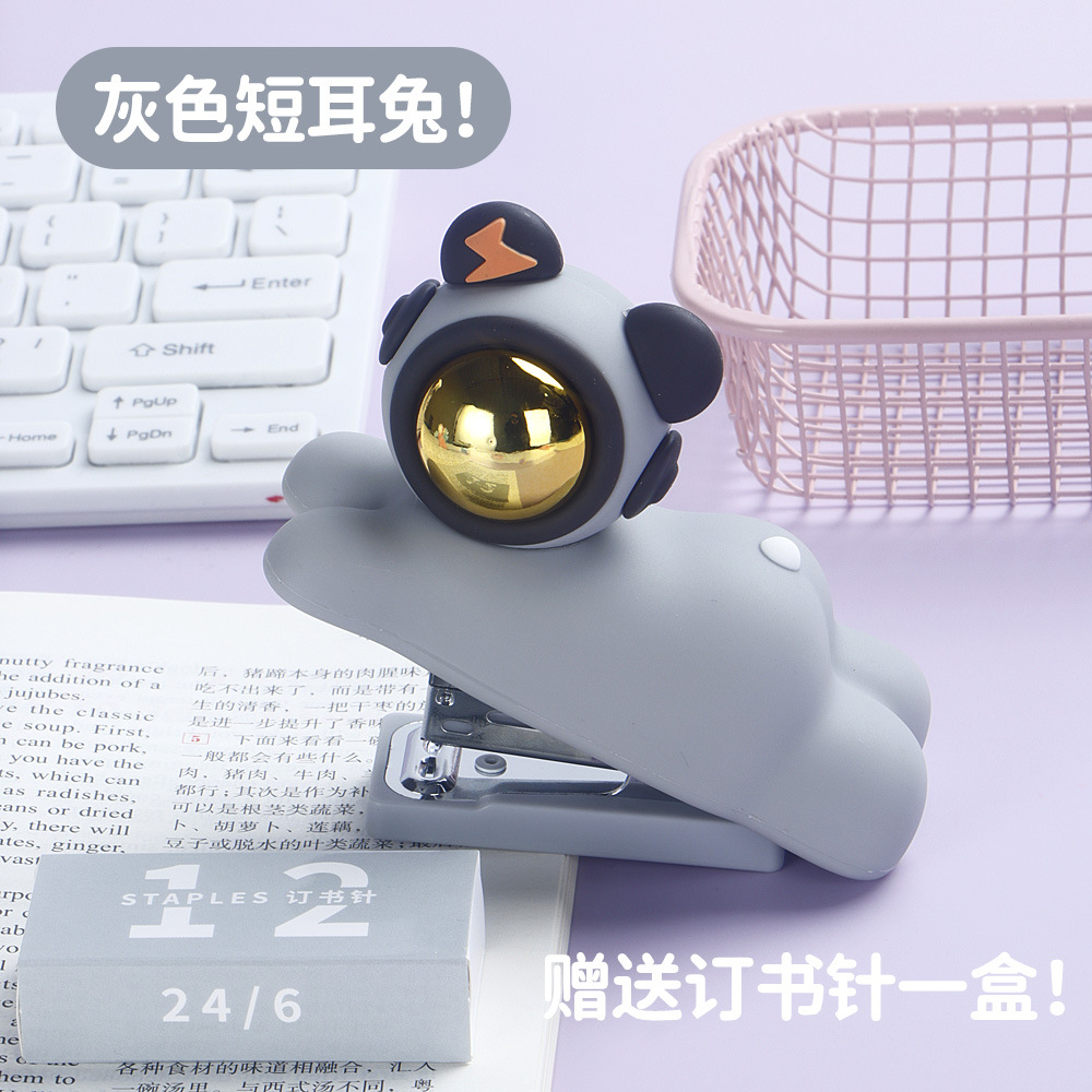 Grapadora de dibujos animados encantadora creativa portátil 24 / 6 grapadora conjunto de estudiantes mini agrupador al por mayor