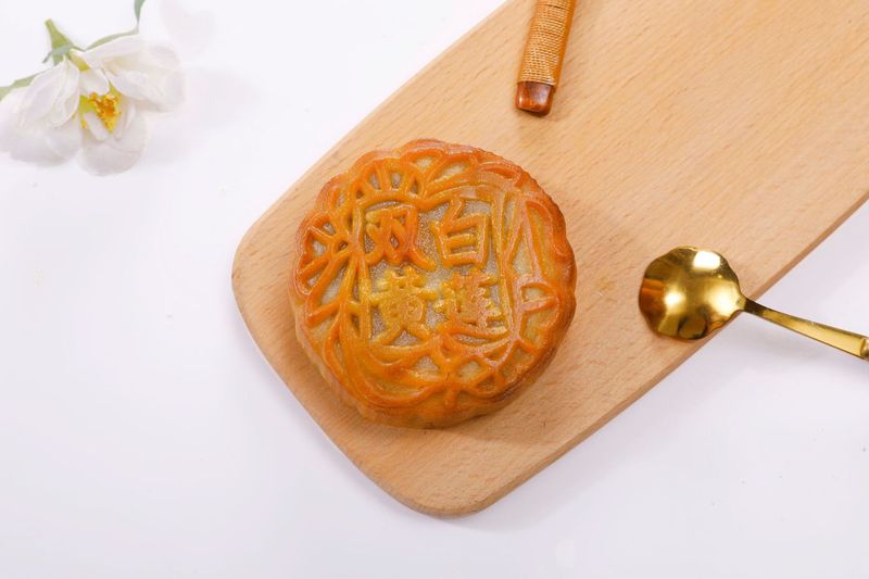 中秋の広式月餅の伝統的なばら売りの多味の双卵黄蓮蓉の赤い豆の五仁の伝統的な古い月餅の卸売り|undefined