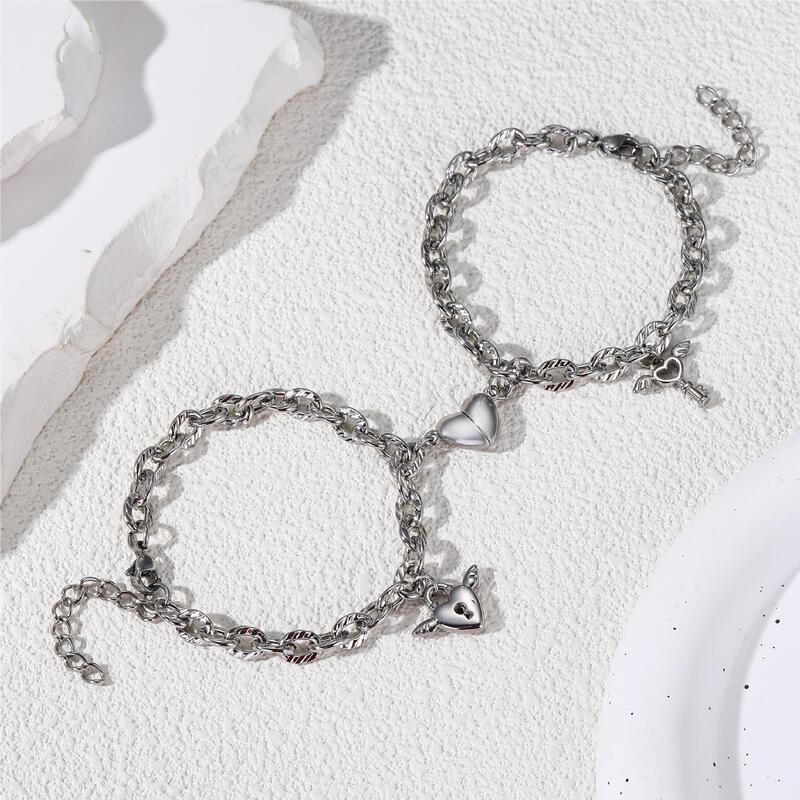 Love lock attractive couple titanium steel bracelet a pair of simple fashion heart shaped lock key men's and women's best friend bracelet bracelet Love lock attractive couple titanium steel bracelet a pair of simple fashion heart shaped lock key men's and women's best friend bracelet bracelet