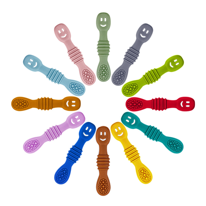 Cross-border Silicone Spoon Baby Food Supplementary Lick Spoon Baby Learn to Eat Training Rice Paste Feeding Sticky Spoon Silicone Soft Spoon
