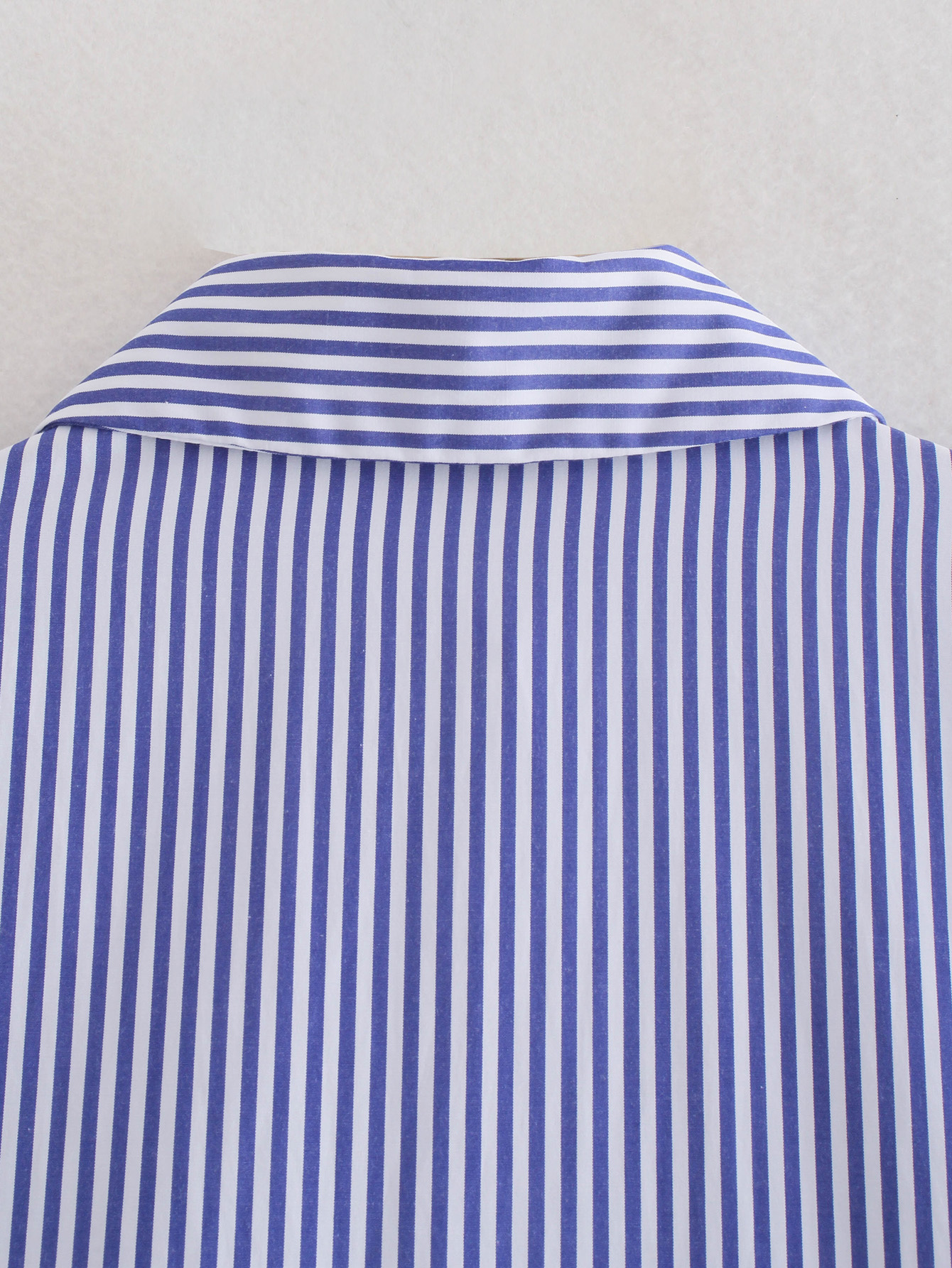 loose back split vertical striped poplin shirt Nihaostyles wholesale clothing vendor NSAM74130