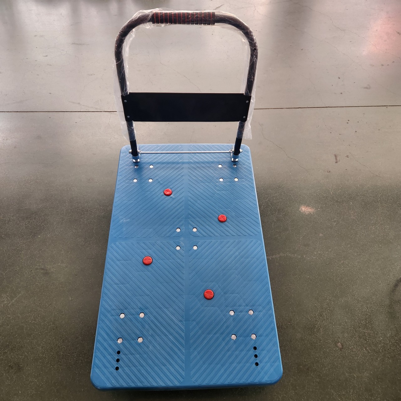 厂家供应全新料静音手推车平板车胶板车塑料手推车搬运车