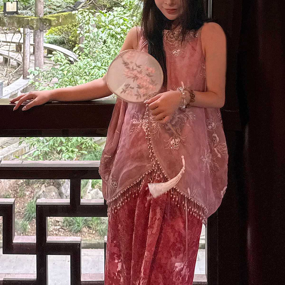 【曼珠沙华】新中式亮片绣扎染无袖马甲+丝绒烧花半裙国风两件套