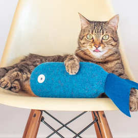跨境新品小鱼造型抱枕宠物毛绒玩具可爱猫咪枕头玩具猫薄荷猫玩具
