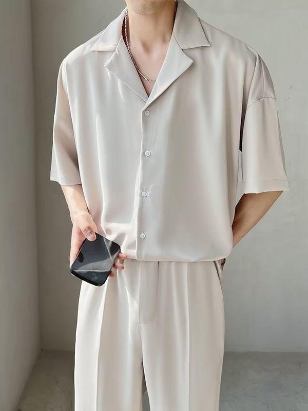 Camisa de drapeado de seda de hielo de cuello cubano de color sólido Camisa de manga corta suelta de alto grado para hombres Camisa de media manga delgada de viento maduro ligero