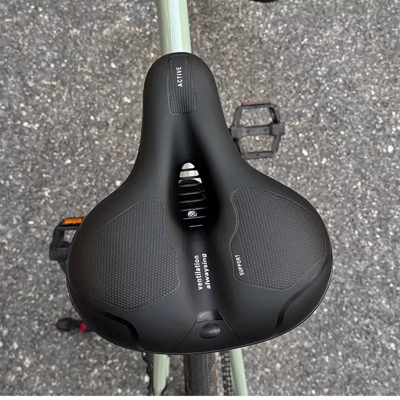 Bicycle seat cushion to prevent butt pain, ultra-soft, enlarged and widened, suitable for mountain bikes, road bikes, and children's bikes, universal modification accessory