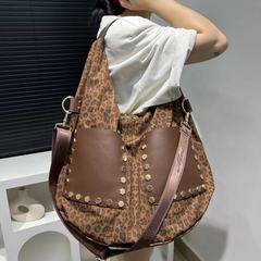 クロスボーダー専用レディース欧米レトロヒョウ柄バッグ大容量ステッチリベット本革シングルショルダーバッグ