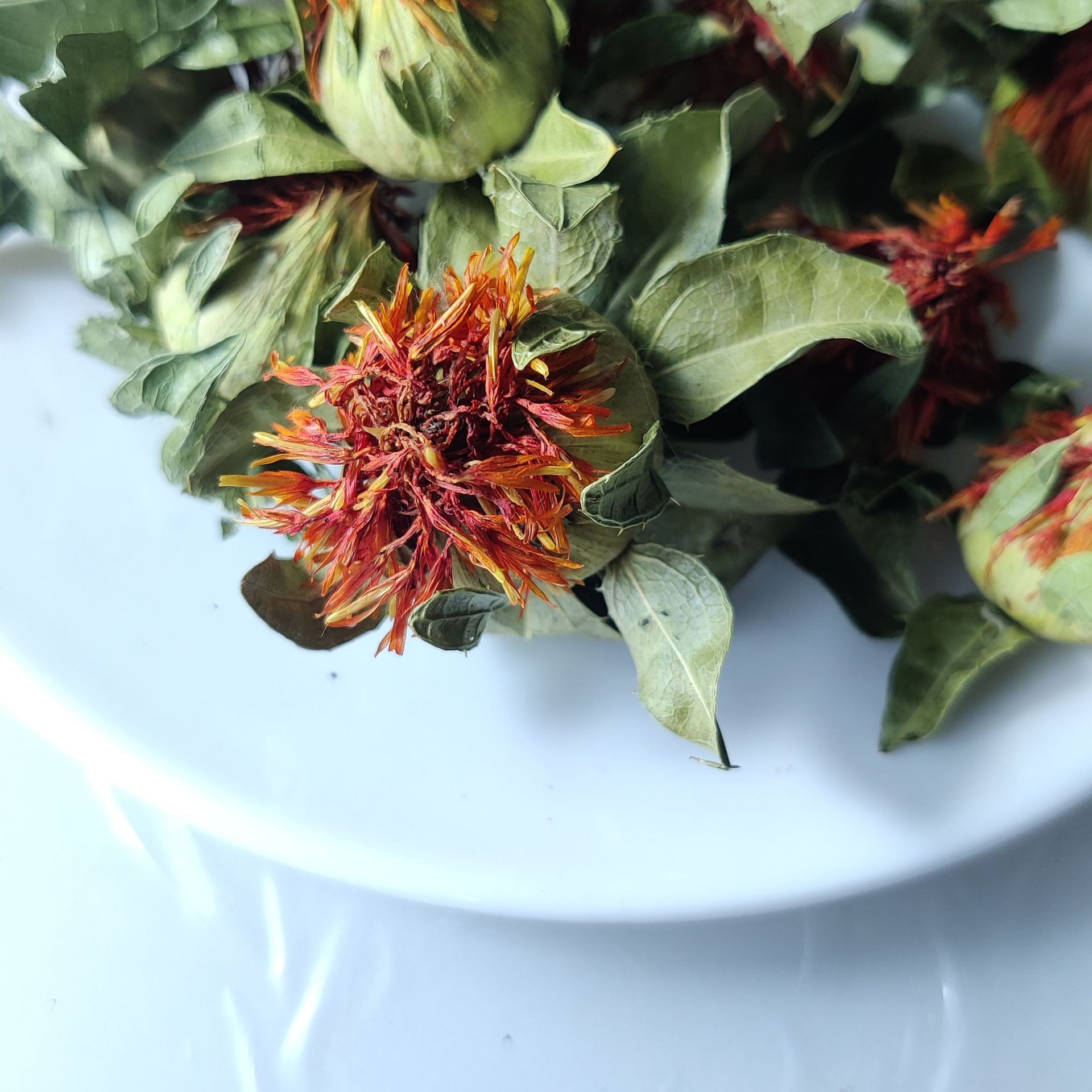 Dried Safflower Herb Hong Hua 500g Loose Herbal Flower for Tea and Decoction in use